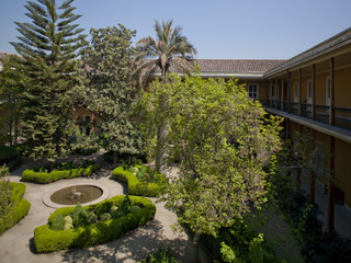 Vista del patio principal del Centro Patrimonial Recoleta Domínica